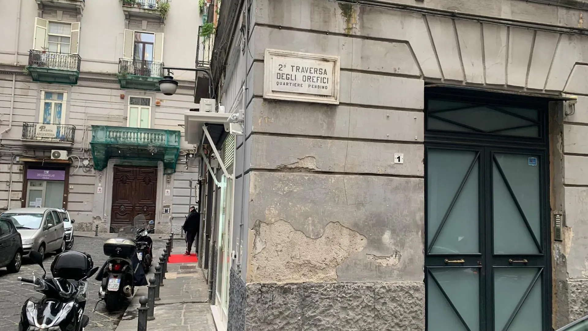 Appartamento La Cassaforte Napoli Centro - Duomo 0*, Naples Italy